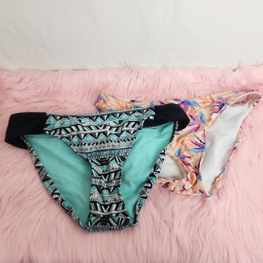 Arizona Jean Co. Blue & Pink Floral Geometric Bikini Bottoms Swim wear
